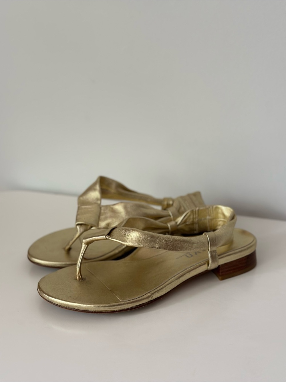 Gold Metallic Leather Thong Sandals Low Heel Slingback